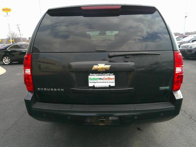 used 2011 Chevrolet Suburban car, priced at $5,995