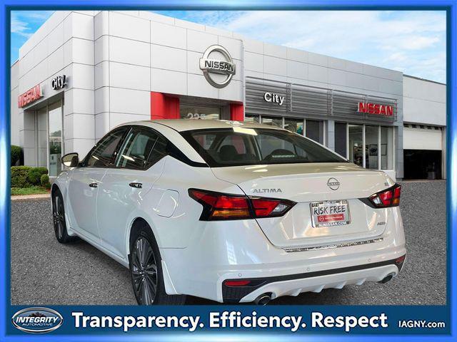 used 2023 Nissan Altima car, priced at $25,913