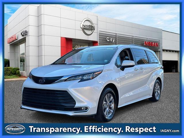 used 2024 Toyota Sienna car, priced at $37,488