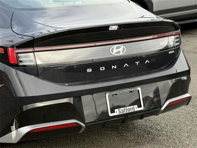 new 2025 Hyundai Sonata Hybrid car, priced at $30,735