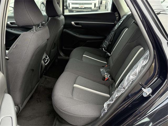 new 2025 Hyundai Sonata Hybrid car, priced at $30,735