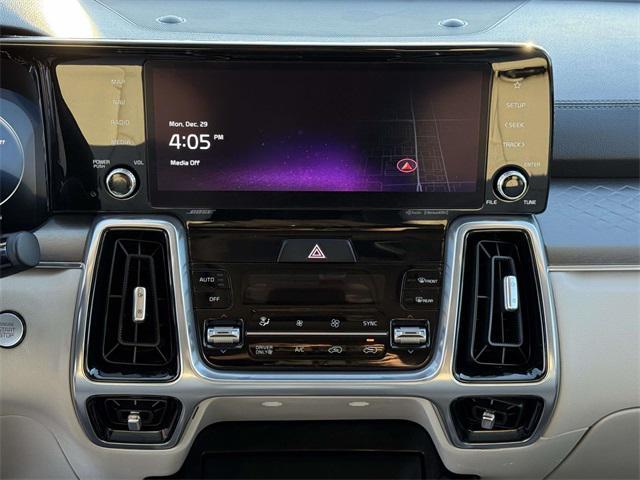 used 2023 Kia Sorento Hybrid car, priced at $32,444