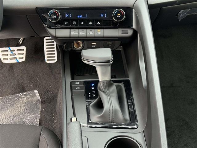 new 2026 Hyundai Elantra car, priced at $25,160