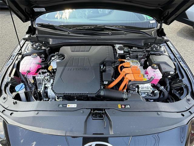 new 2025 Hyundai ELANTRA HEV car, priced at $29,155