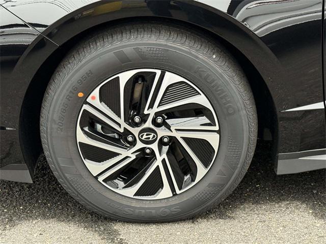new 2026 Hyundai Sonata Hybrid car, priced at $30,340