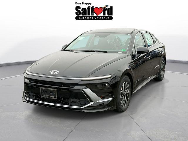 new 2026 Hyundai Sonata Hybrid car, priced at $28,340