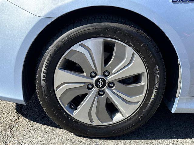 used 2015 Hyundai Sonata Hybrid car, priced at $9,900