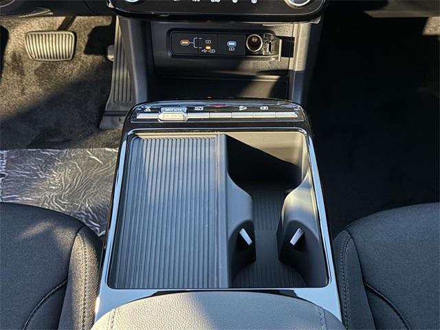 new 2026 Hyundai TUCSON Hybrid car, priced at $34,555