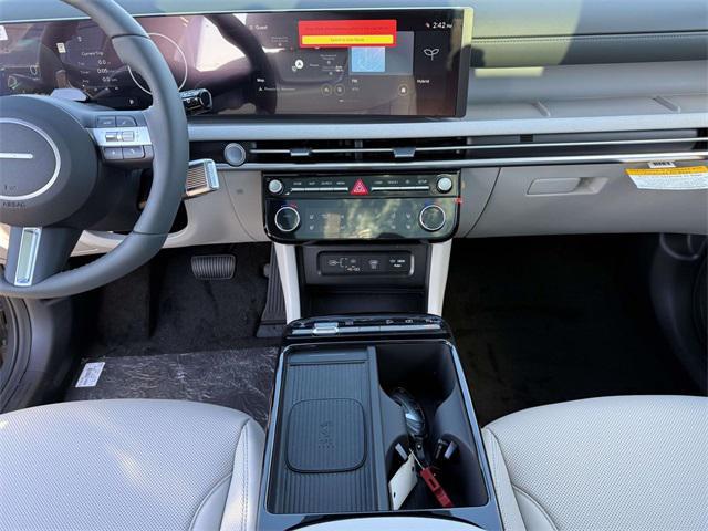 new 2026 Hyundai TUCSON Hybrid car, priced at $43,275