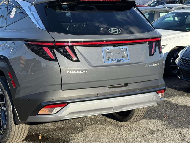 new 2026 Hyundai TUCSON Hybrid car, priced at $43,275