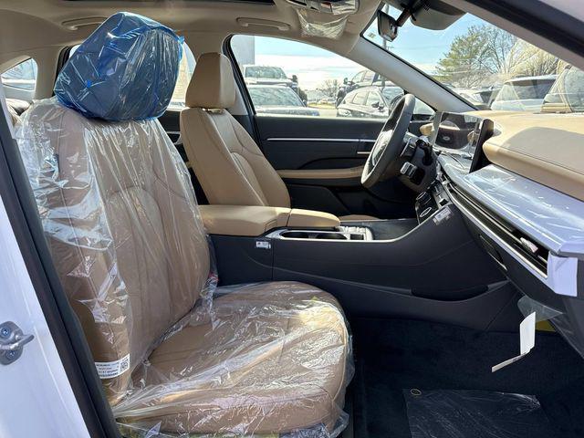 new 2026 Hyundai Sonata Hybrid car, priced at $40,600