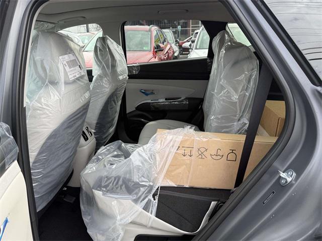 new 2025 Hyundai Tucson car, priced at $40,260