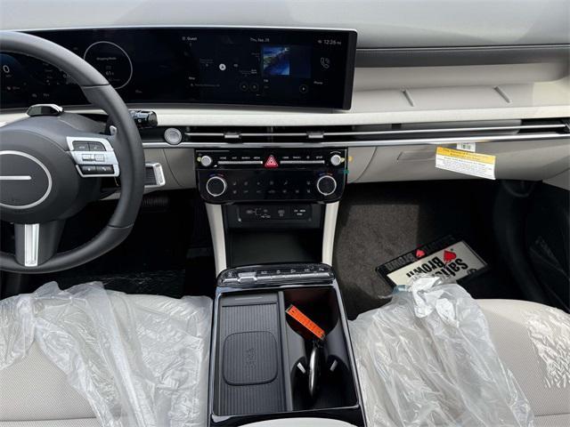 new 2025 Hyundai Tucson car, priced at $40,260