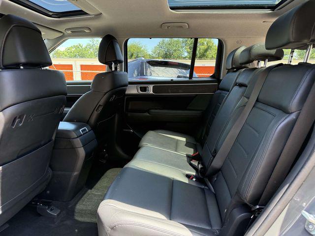 used 2024 Hyundai Santa Fe car, priced at $34,997