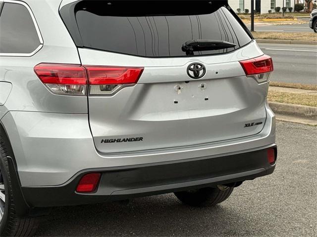 used 2017 Toyota Highlander car, priced at $24,999