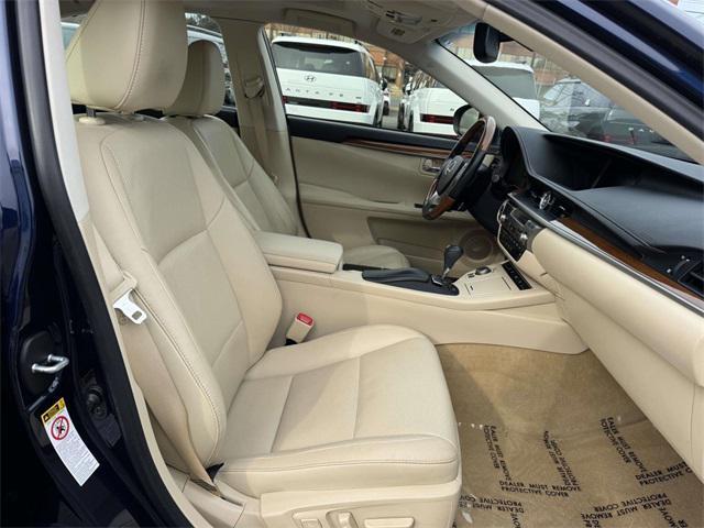 used 2013 Lexus ES 300h car, priced at $14,999