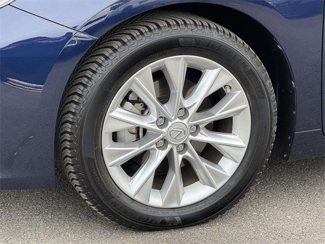 used 2013 Lexus ES 300h car, priced at $14,999