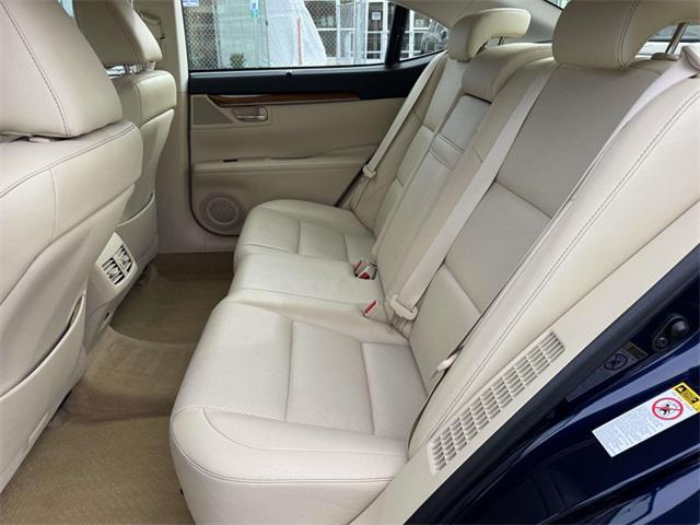 used 2013 Lexus ES 300h car, priced at $14,999