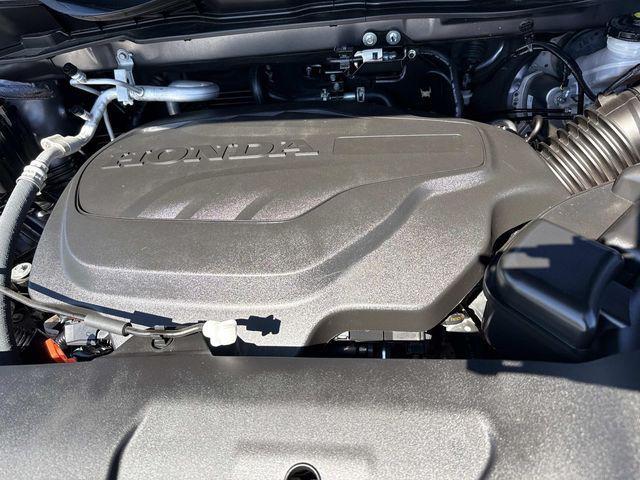 used 2025 Honda Odyssey car, priced at $43,700