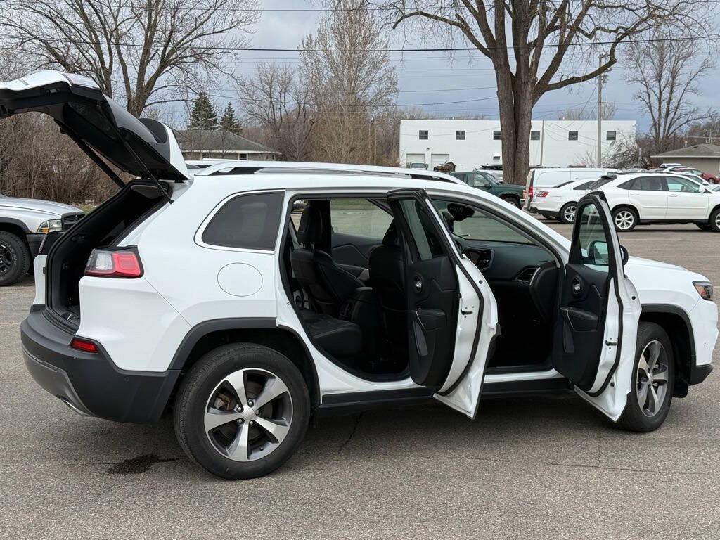 used 2021 Jeep Cherokee car, priced at $18,999