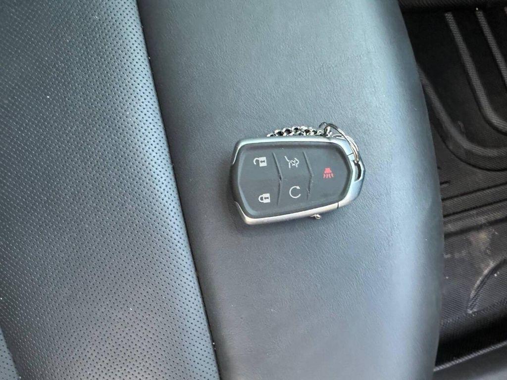 used 2021 Cadillac XT6 car, priced at $29,999