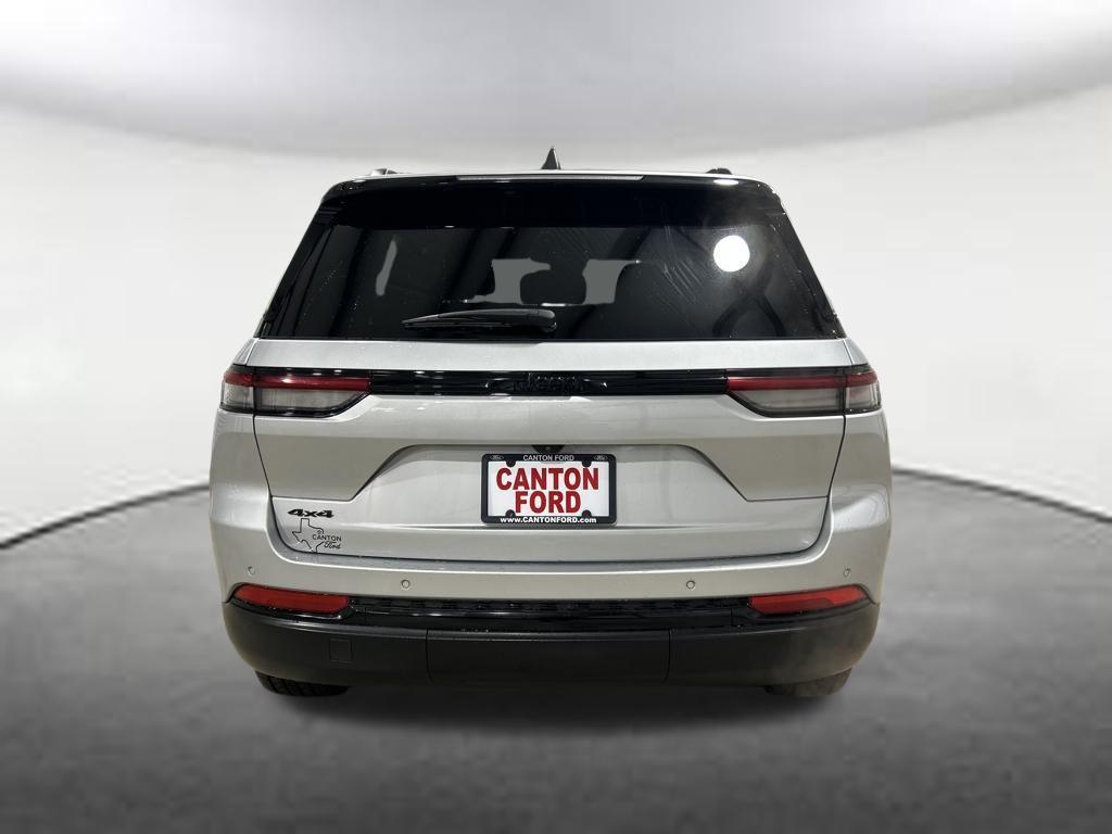 used 2024 Jeep Grand Cherokee car, priced at $28,856