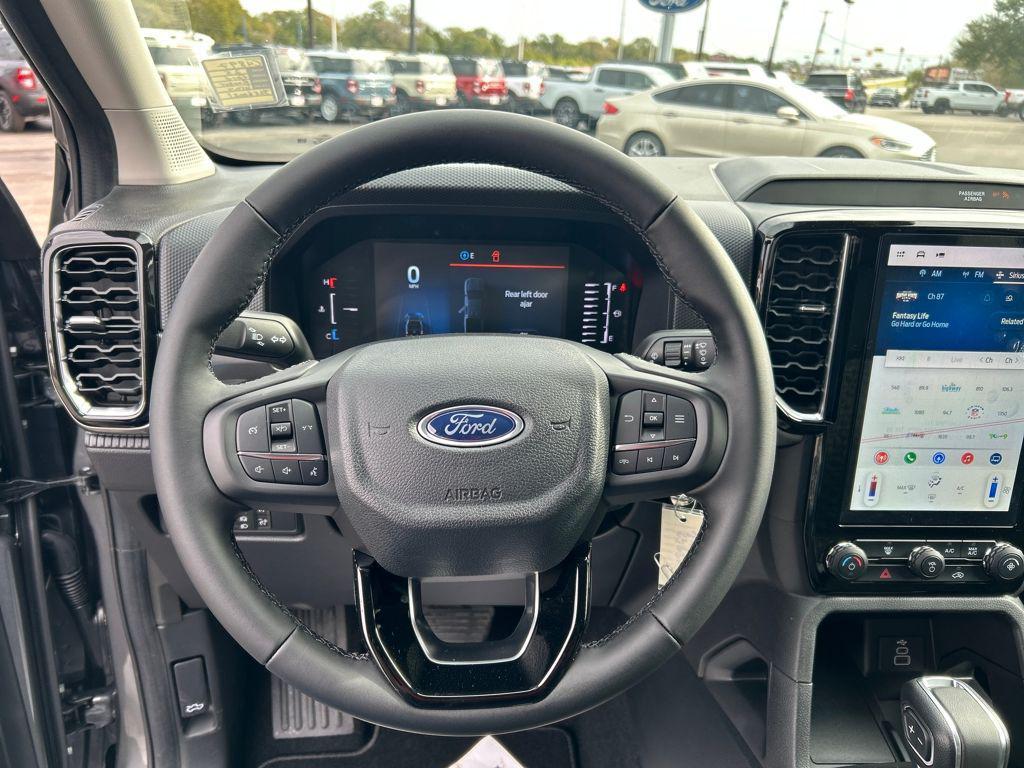 new 2025 Ford Ranger car, priced at $33,422