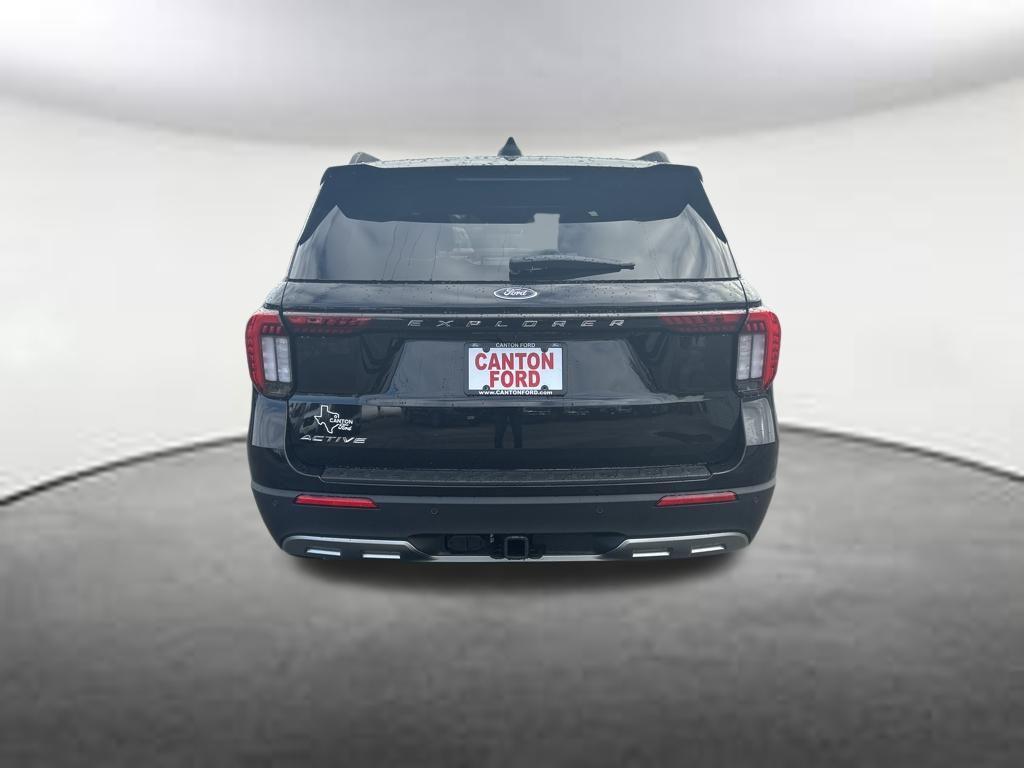 new 2025 Ford Explorer car, priced at $41,924