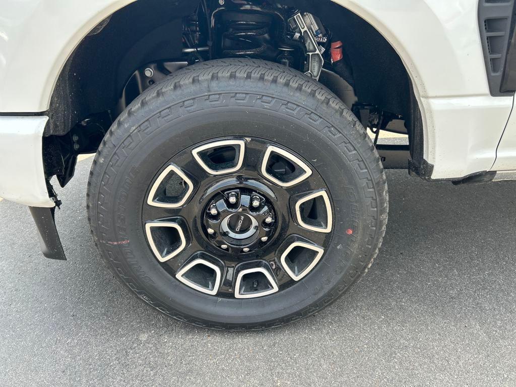 new 2025 Ford F-250 car, priced at $86,930