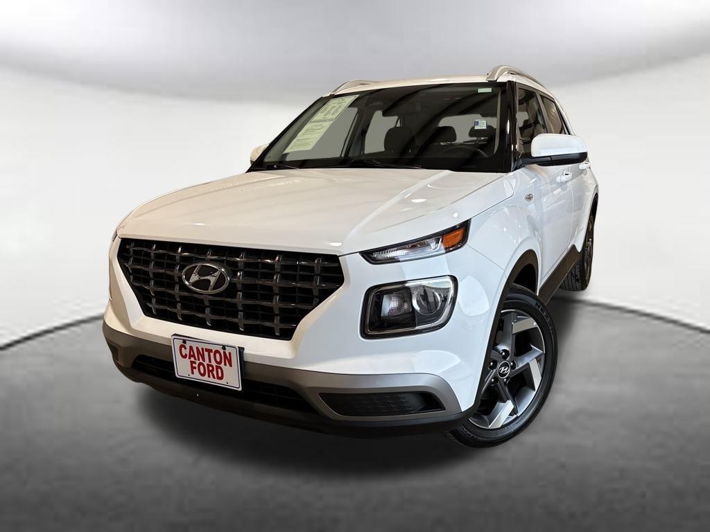 used 2025 Hyundai Venue car, priced at $18,993