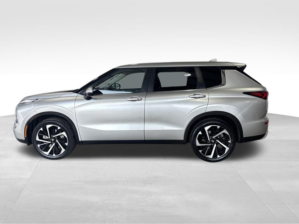 used 2024 Mitsubishi Outlander car, priced at $22,481