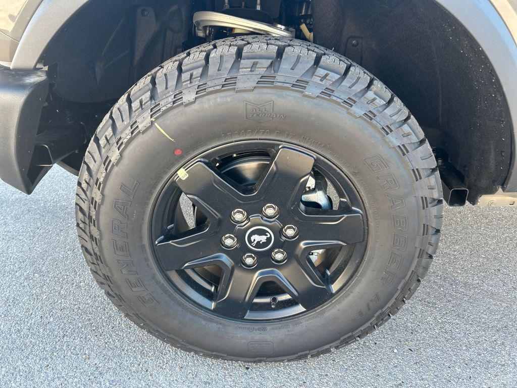 new 2025 Ford Bronco car, priced at $46,928