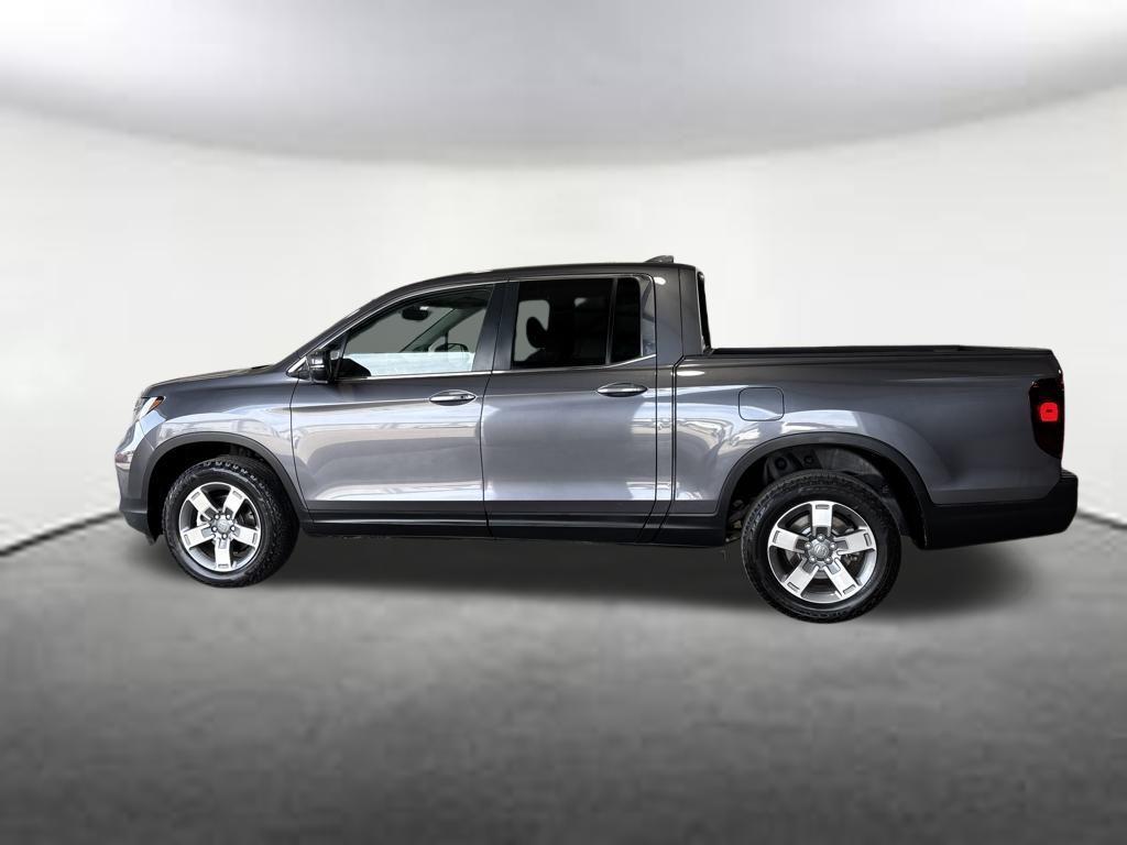 used 2025 Honda Ridgeline car, priced at $35,913