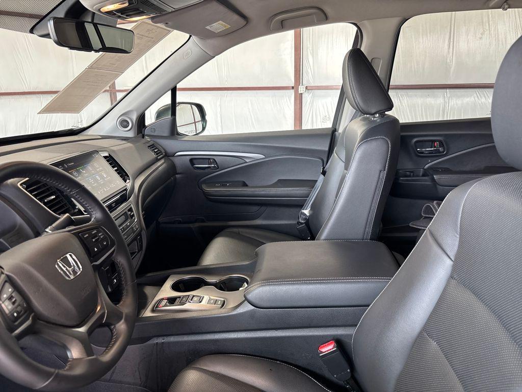 used 2025 Honda Ridgeline car, priced at $35,913