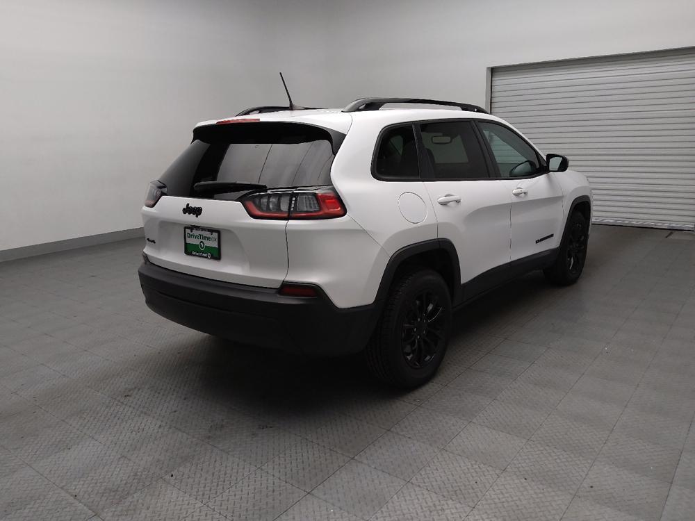 used 2023 Jeep Cherokee car, priced at $24,395