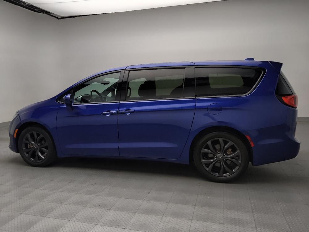 used 2018 Chrysler Pacifica car, priced at $19,895