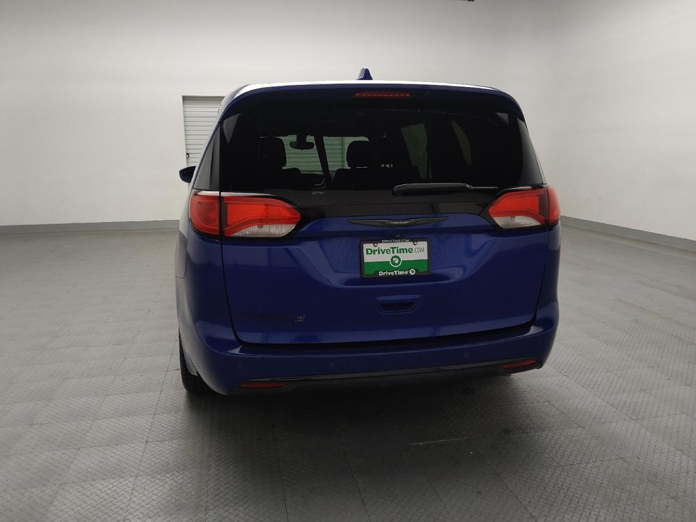 used 2018 Chrysler Pacifica car, priced at $19,895