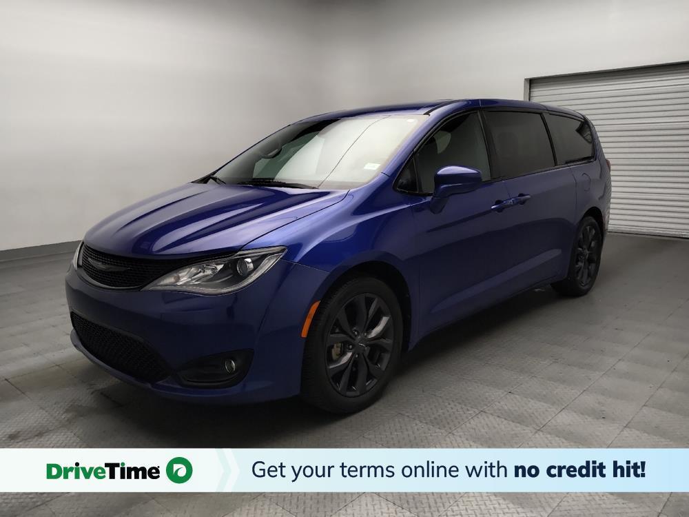 used 2018 Chrysler Pacifica car, priced at $19,895