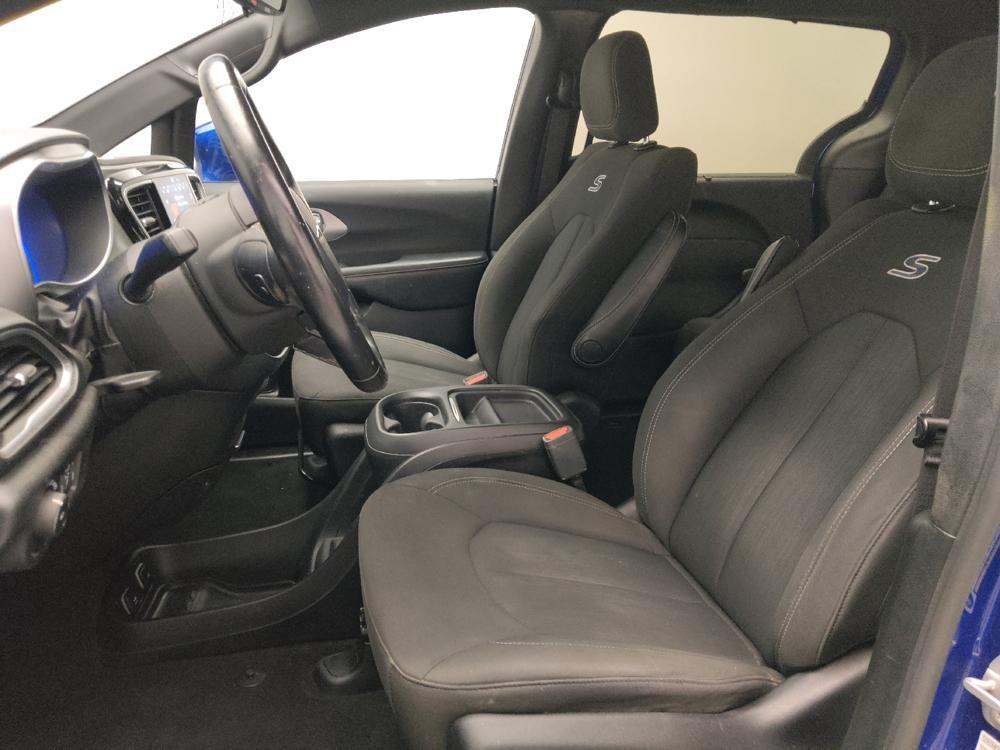 used 2018 Chrysler Pacifica car, priced at $19,895