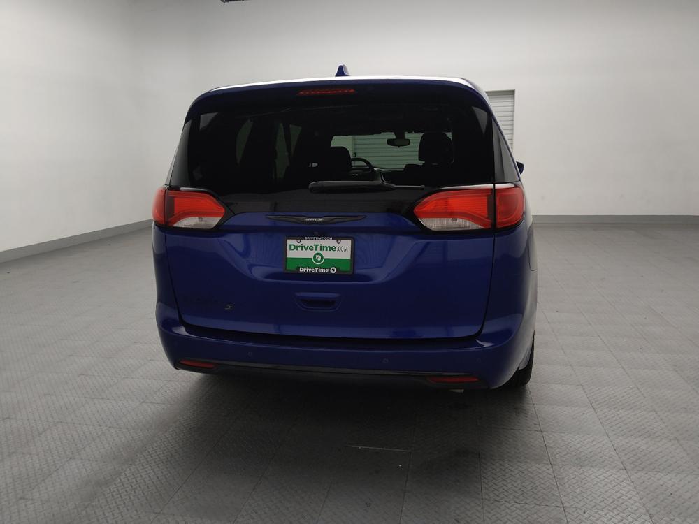 used 2018 Chrysler Pacifica car, priced at $19,895