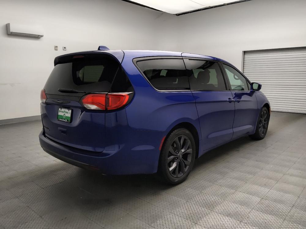 used 2018 Chrysler Pacifica car, priced at $19,895