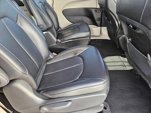 used 2024 Chrysler Pacifica Hybrid car, priced at $24,931