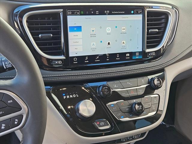 used 2024 Chrysler Pacifica Hybrid car, priced at $24,931