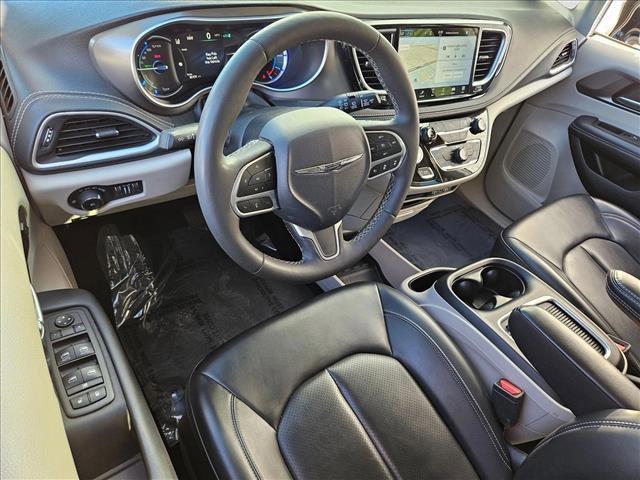 used 2024 Chrysler Pacifica Hybrid car, priced at $24,931