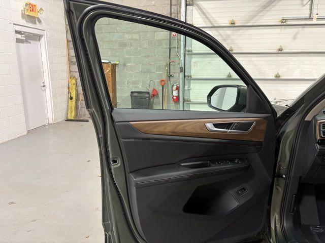 new 2026 Volkswagen Atlas car, priced at $49,415