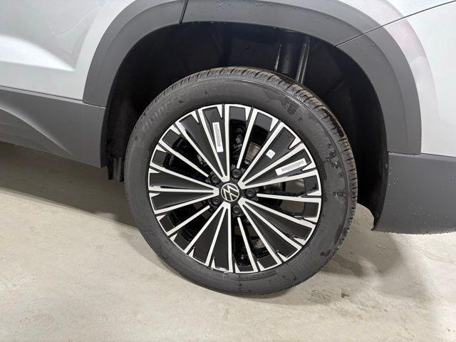 new 2026 Volkswagen Taos car, priced at $30,836