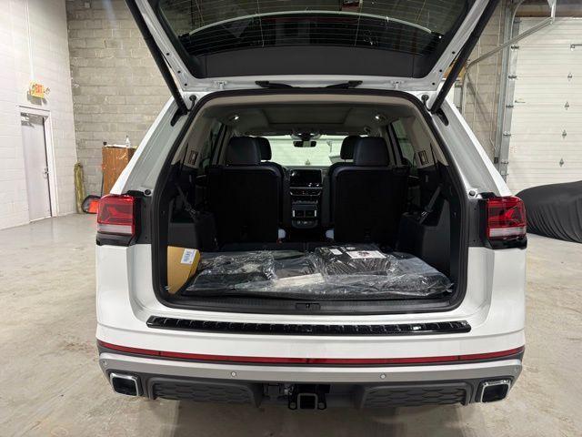 new 2026 Volkswagen Atlas car, priced at $50,748