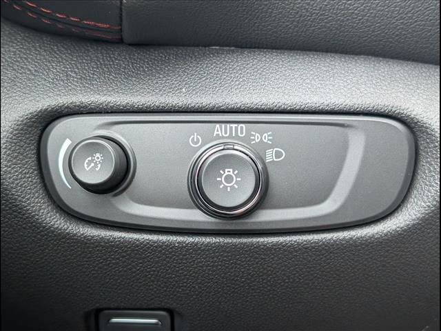 new 2025 Chevrolet Blazer car