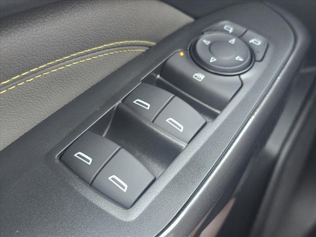 new 2025 Chevrolet Trax car