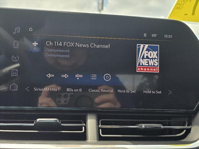 new 2025 Chevrolet Trax car